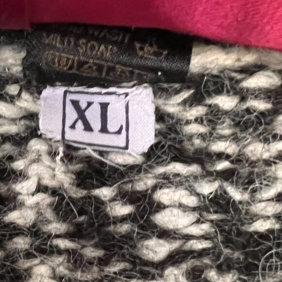 Handmade Alpaca Sweater Black White XL - Picture 2 of 8